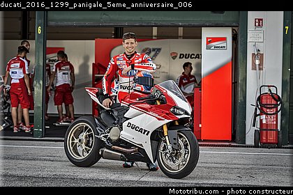 ducati_2016_1299_panigale_5eme_anniversaire_006.jpg