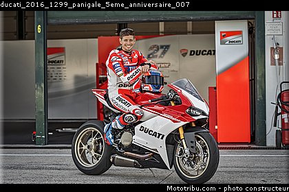 ducati_2016_1299_panigale_5eme_anniversaire_007.jpg