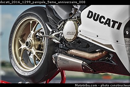 ducati_2016_1299_panigale_5eme_anniversaire_008.jpg
