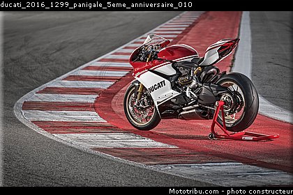 ducati_2016_1299_panigale_5eme_anniversaire_010.jpg