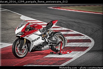 ducati_2016_1299_panigale_5eme_anniversaire_012.jpg