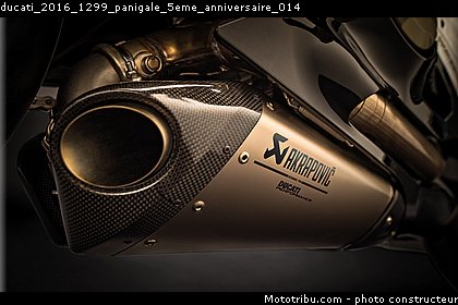 ducati_2016_1299_panigale_5eme_anniversaire_014.jpg