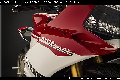 ducati_2016_1299_panigale_5eme_anniversaire_016.jpg