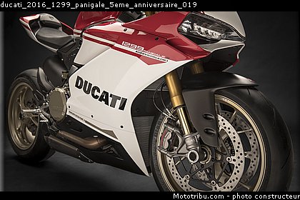 ducati_2016_1299_panigale_5eme_anniversaire_019.jpg