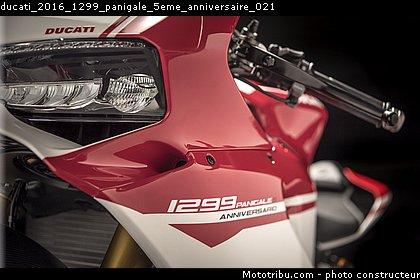 ducati_2016_1299_panigale_5eme_anniversaire_021.jpg