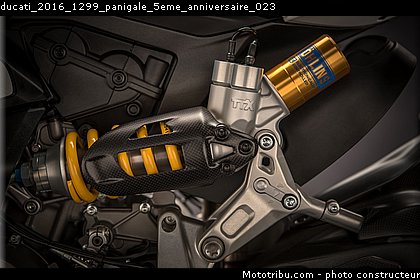 ducati_2016_1299_panigale_5eme_anniversaire_023.jpg