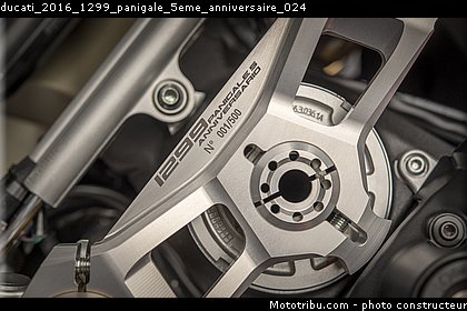 ducati_2016_1299_panigale_5eme_anniversaire_024.jpg