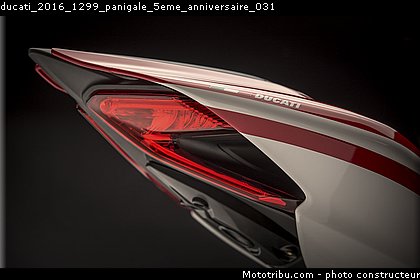 ducati_2016_1299_panigale_5eme_anniversaire_031.jpg