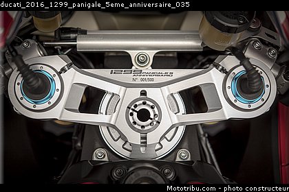 ducati_2016_1299_panigale_5eme_anniversaire_035.jpg