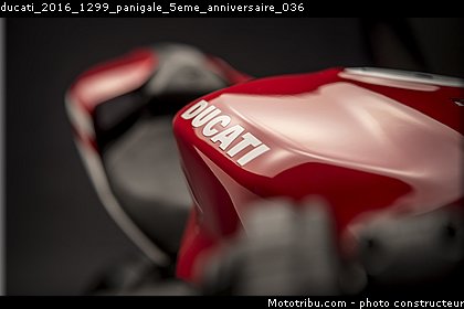 ducati_2016_1299_panigale_5eme_anniversaire_036.jpg