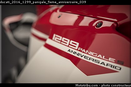 ducati_2016_1299_panigale_5eme_anniversaire_039.jpg