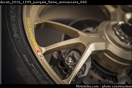 ducati_2016_1299_panigale_5eme_anniversaire_040.jpg