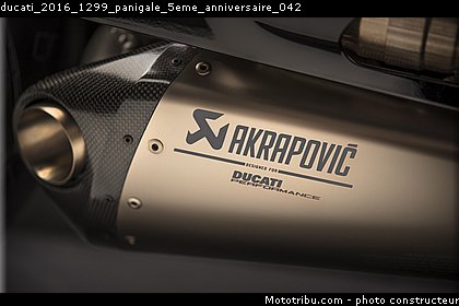 ducati_2016_1299_panigale_5eme_anniversaire_042.jpg