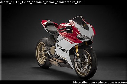 ducati_2016_1299_panigale_5eme_anniversaire_050.jpg