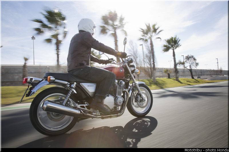 honda_2014_cb1100_001