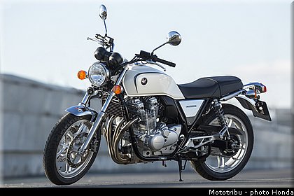 honda_2014_cb1100_010.jpg