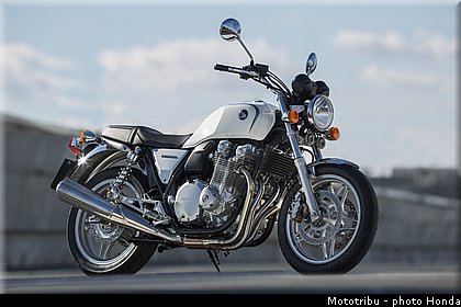 honda_2014_cb1100_011.jpg