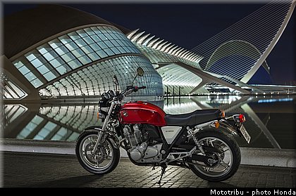 honda_2014_cb1100_012.jpg