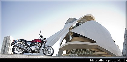 honda_2014_cb1100_015.jpg