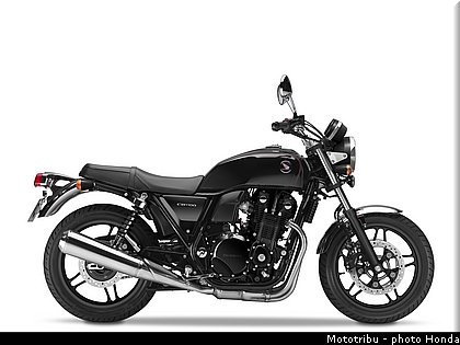 honda_2014_cb1100_018.jpg