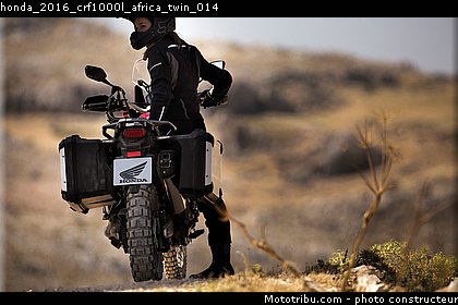 honda_2016_crf1000l_africa_twin_014.jpg