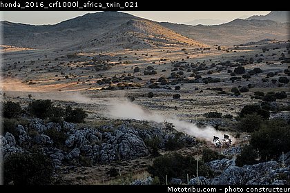 honda_2016_crf1000l_africa_twin_021.jpg