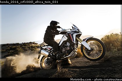 honda_2016_crf1000l_africa_twin_031.jpg