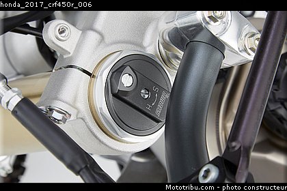honda_2017_crf450r_006.jpg