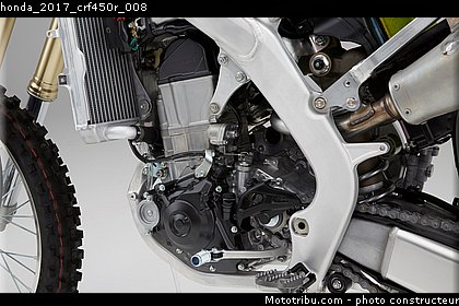 honda_2017_crf450r_008.jpg