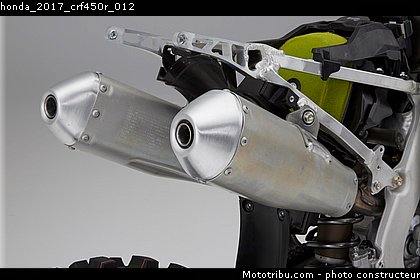honda_2017_crf450r_012.jpg