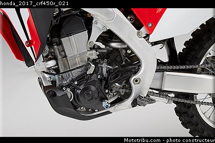 honda_2017_crf450r_021.jpg
