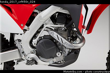 honda_2017_crf450r_024.jpg