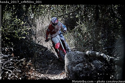 honda_2017_crf450rx_001.jpg