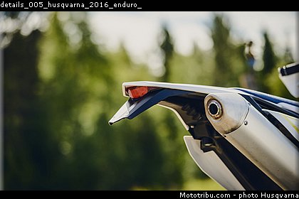 details_005_husqvarna_2016_enduro_.jpg