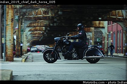 indian_2015_chief_dark_horse_005.jpg