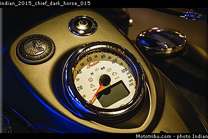 indian_2015_chief_dark_horse_015.jpg