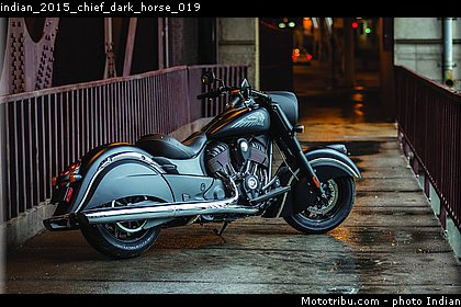 indian_2015_chief_dark_horse_019.jpg