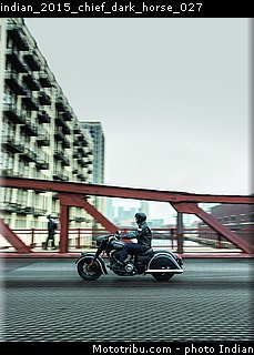 indian_2015_chief_dark_horse_027.jpg
