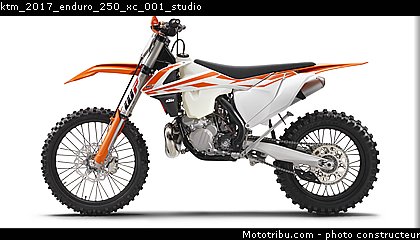 ktm_2017_enduro_250_xc_001_studio.jpg