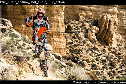 ktm_2017_enduro_350_exc-f_002_action.jpg