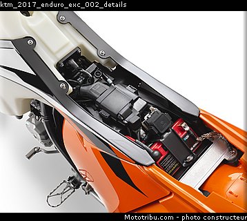 ktm_2017_enduro_exc_002_details.jpg