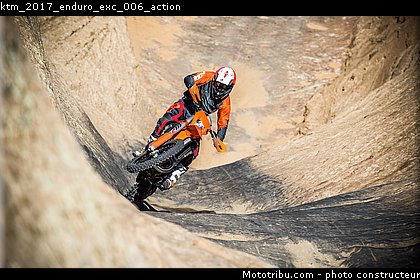 ktm_2017_enduro_exc_006_action.jpg