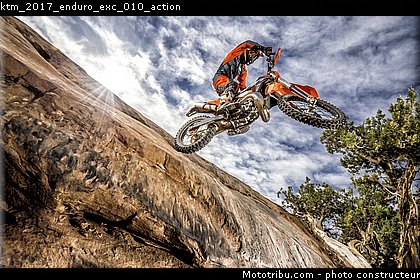 ktm_2017_enduro_exc_010_action.jpg