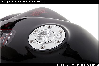 mv_agusta_2017_brutale_spettro_22.jpg