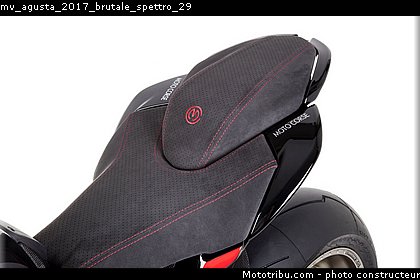 mv_agusta_2017_brutale_spettro_29.jpg