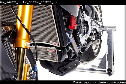 mv_agusta_2017_brutale_spettro_32.jpg