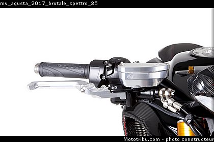 mv_agusta_2017_brutale_spettro_35.jpg