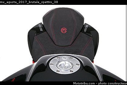 mv_agusta_2017_brutale_spettro_38.jpg