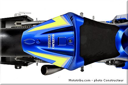 motogp_2017_suzuki_gsx_rr_002.jpg