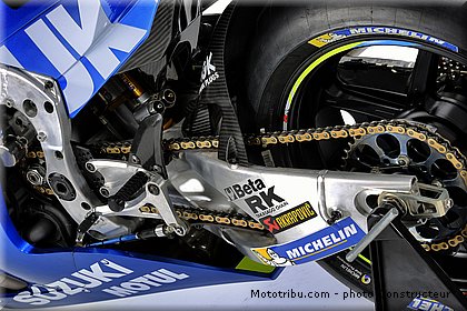 motogp_2017_suzuki_gsx_rr_008.jpg
